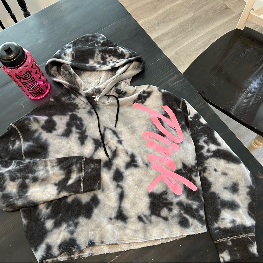 Victoria’s Secret cropped hoodie size large